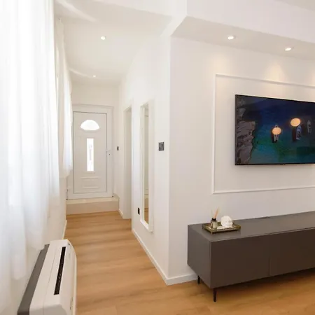 Lana Stobrec * Split